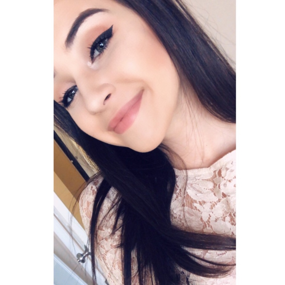 Meet your Posher, Sabrina